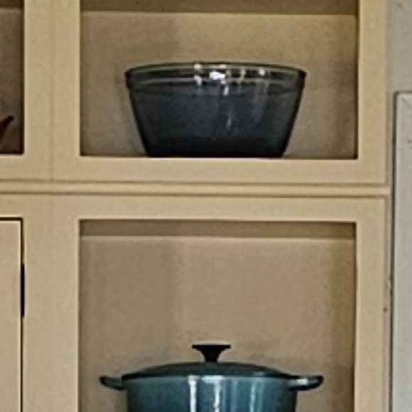 Anchor Hocking ovenware 4qt. mixing bowl oven and microwave safe cobalt blue - Picture 3 of 3